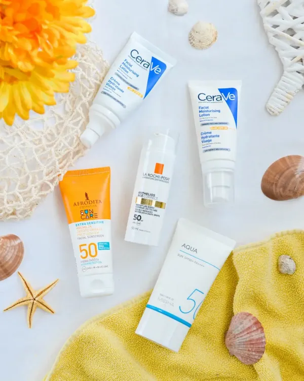 Sunscreen Testing Icon CONTACT